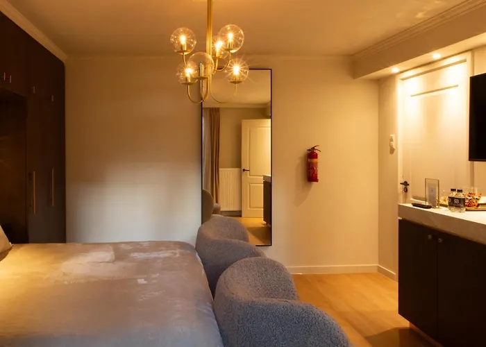 Midtown Πανσιόν 3*